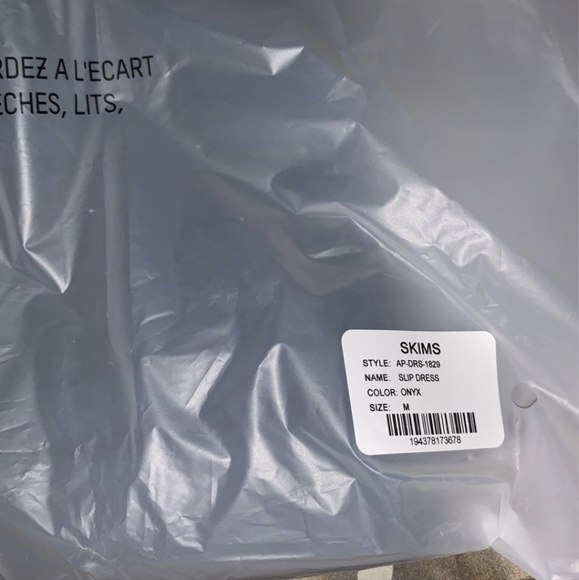 Skims Fits Everybody Slip Dress - Picture 5 of 5